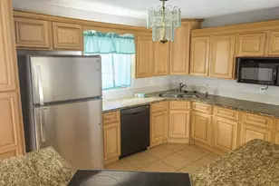 200 Country Club Dr, Largo, FL 33771 - Photo 5