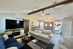 1406 Sandalwood Dr, Plant City, FL 33563 - Photo 7