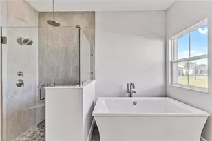 17530 Glistening Dr, Venice, FL 34293 - Photo 7