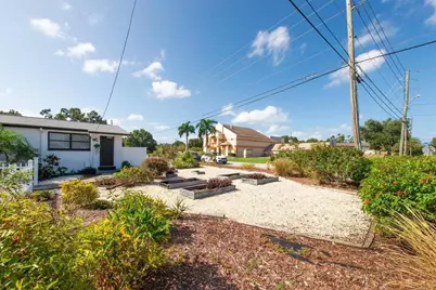 3394 74th Avenue N #B, Saint Petersburg, FL 33702 - Photo 13