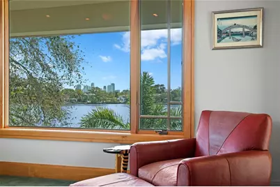 950 Monterey Point NE, Saint Petersburg, FL 33704 - Photo 27