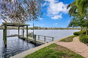 950 Monterey Point NE, Saint Petersburg, FL 33704 - Photo 39