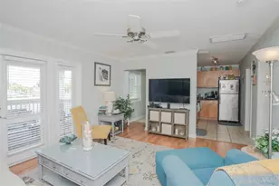 237 Sea Horse Dr SE, Saint Petersburg, FL 33705 - Photo 5