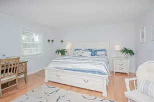 237 Sea Horse Dr SE, Saint Petersburg, FL 33705 - Photo 17