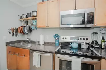237 Seahorse Drive SE #H, Saint Petersburg, FL 33705 - Photo 9