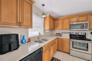 721 Holly Terrace, Brandon, FL 33511 - Photo 17