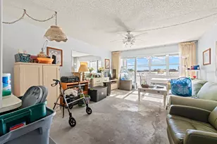 4550 Cove Cir, Saint Petersburg, FL 33708 - Photo 9