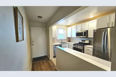 2960 59th Street S #202, Gulfport, FL 33707 - Photo 5