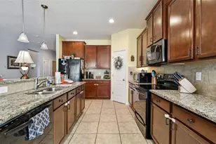 1110 Lauren Manor Loop, Ruskin, FL 33570 - Photo 13