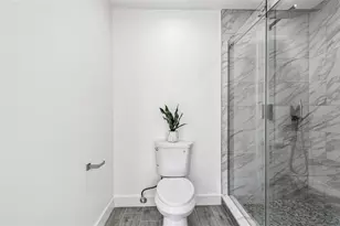 2 S Treasure Dr, Tampa, FL 33609 - Photo 43