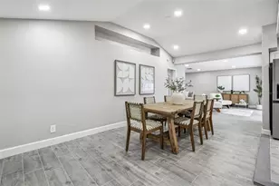 2 S Treasure Dr, Tampa, FL 33609 - Photo 15