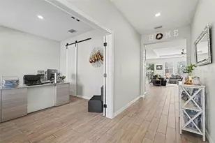 33135 Sand Creek Dr, Wesley Chapel, FL 33543 - Photo 3