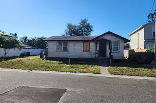 1748 31st Ave N, Saint Petersburg, FL 33713 - Photo 1