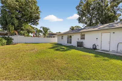 7909 West Pocahontas Avenue, Tampa, FL 33615 - Photo 35