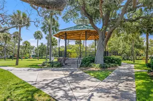 400 Glennes Ln, Dunedin, FL 34698 - Photo 39