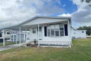 35145 Garber Ln, Zephyrhills, FL 33541 - Photo 3