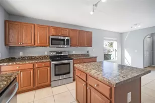 1303 Alhambra Crest Dr, Ruskin, FL 33570 - Photo 17