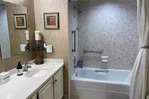 5200 Brittany Dr S, Saint Petersburg, FL 33715 - Photo 43