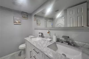802 Windsor Cir, Brandon, FL 33510 - Photo 17