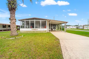 36831 Grace Ave, Zephyrhills, FL 33542 - Photo 19