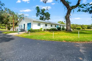 36831 Grace Ave, Zephyrhills, FL 33542 - Photo 39