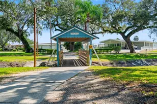 36831 Grace Ave, Zephyrhills, FL 33542 - Photo 35