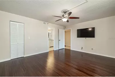 5950 Pelican Bay Plaza S #204, Gulfport, FL 33707 - Photo 21