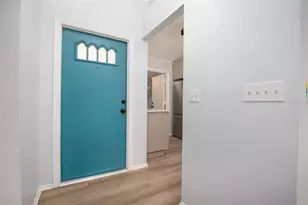 3196 Cloverplace Dr, Palm Harbor, FL 34684 - Photo 7