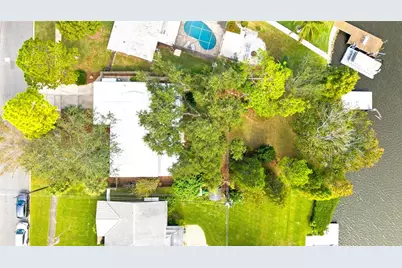 563 Gershwin Drive, Largo, FL 33771 - Photo 5