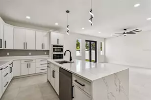 3017 W Spruce St, Tampa, FL 33607 - Photo 17