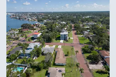 1794 Santa Barbara Dr, Dunedin, FL 34698 - Photo 35