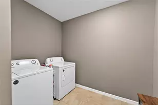 1015 Golden Shiner Ave, Ruskin, FL 33570 - Photo 25