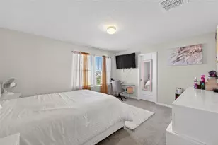 1015 Golden Shiner Ave, Ruskin, FL 33570 - Photo 7