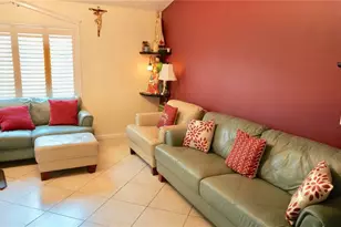 12674 Gorda Cir E, Largo, FL 33773 - Photo 13