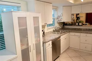 12674 Gorda Cir E, Largo, FL 33773 - Photo 17