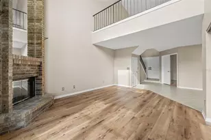 846 Glades Ct NE, Saint Petersburg, FL 33702 - Photo 9