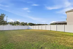 1035 Seminole Sky Dr, Ruskin, FL 33570 - Photo 23