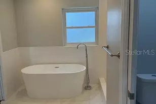 8401 Blackstone Ct, Tampa, FL 33615 - Photo 27