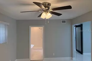 8401 Blackstone Ct, Tampa, FL 33615 - Photo 13