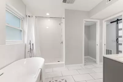 8401 Blackstone Court, Tampa, FL 33615 - Photo 59