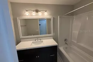 8401 Blackstone Ct, Tampa, FL 33615 - Photo 33