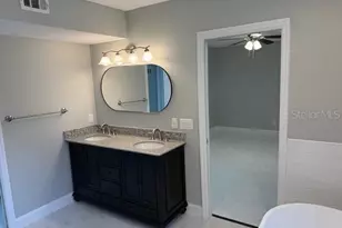 8401 Blackstone Ct, Tampa, FL 33615 - Photo 17