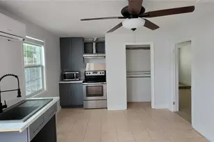 6706 S Gabrielle St, Tampa, FL 33611 - Photo 3