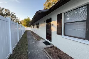 1029 10th St NW, Largo, FL 33770 - Photo 1