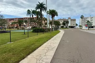 10 164th Ave, Redington Beach, FL 33708 - Photo 27