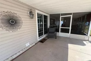 215 Royal Palm Cir, Largo, FL 33778 - Photo 3