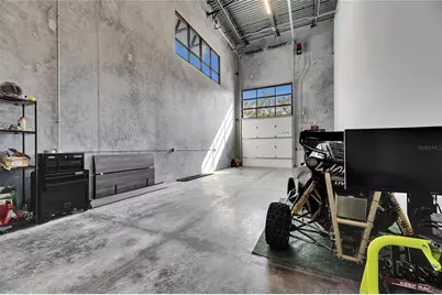 6500 Motor Enclave Way #909, Tampa, FL 33610 - Photo 17