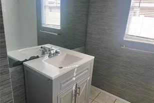 8854 Leona St, Seminole, FL 33772 - Photo 11