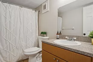 14421 Americana Cir, Tampa, FL 33613 - Photo 17