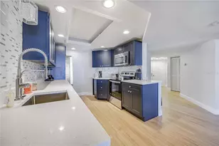 1310 Gulf Blvd, Clearwater Beach, FL 33767 - Photo 7